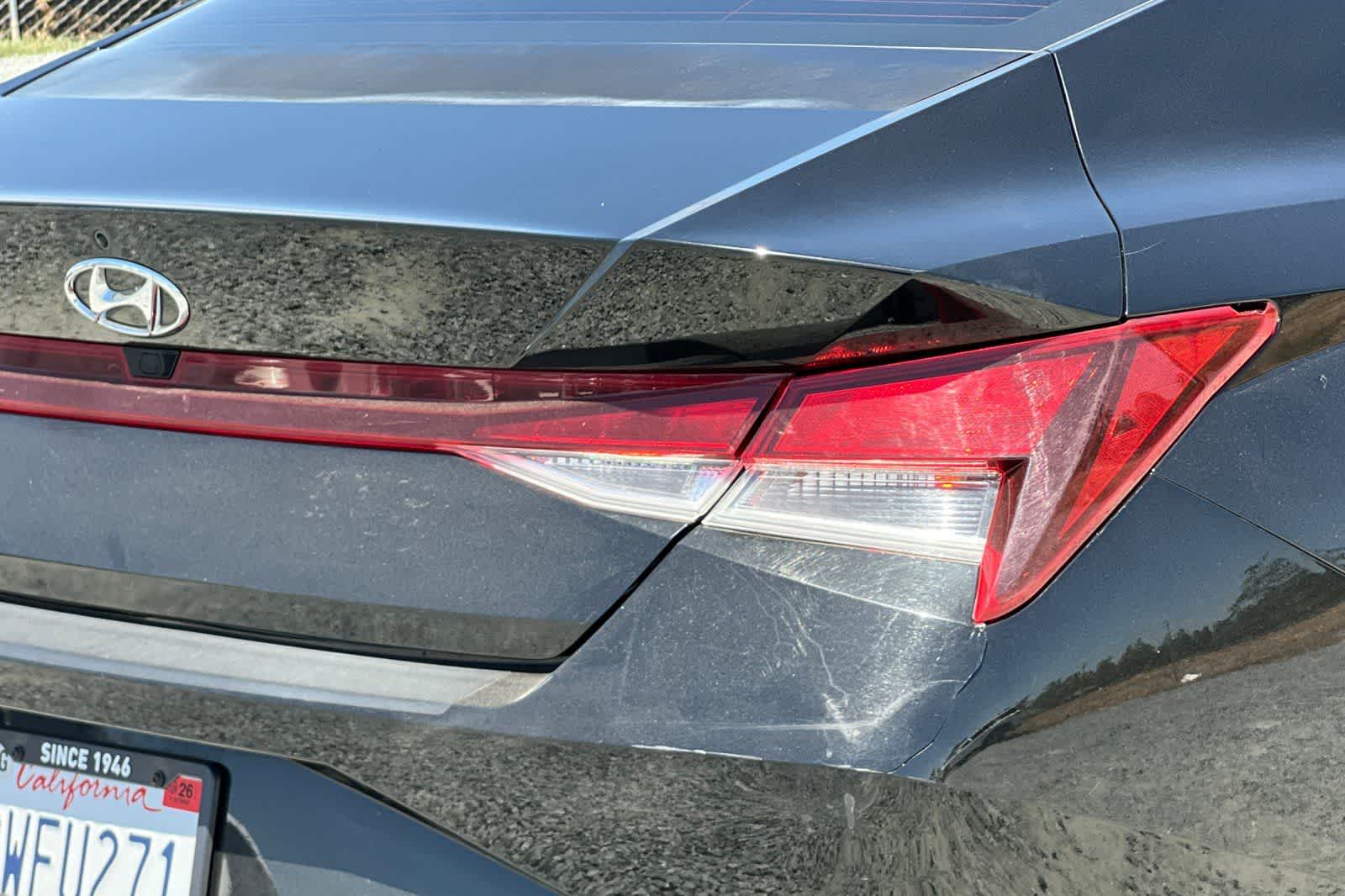 Thumbnail: 2022 Hyundai Elantra - 32