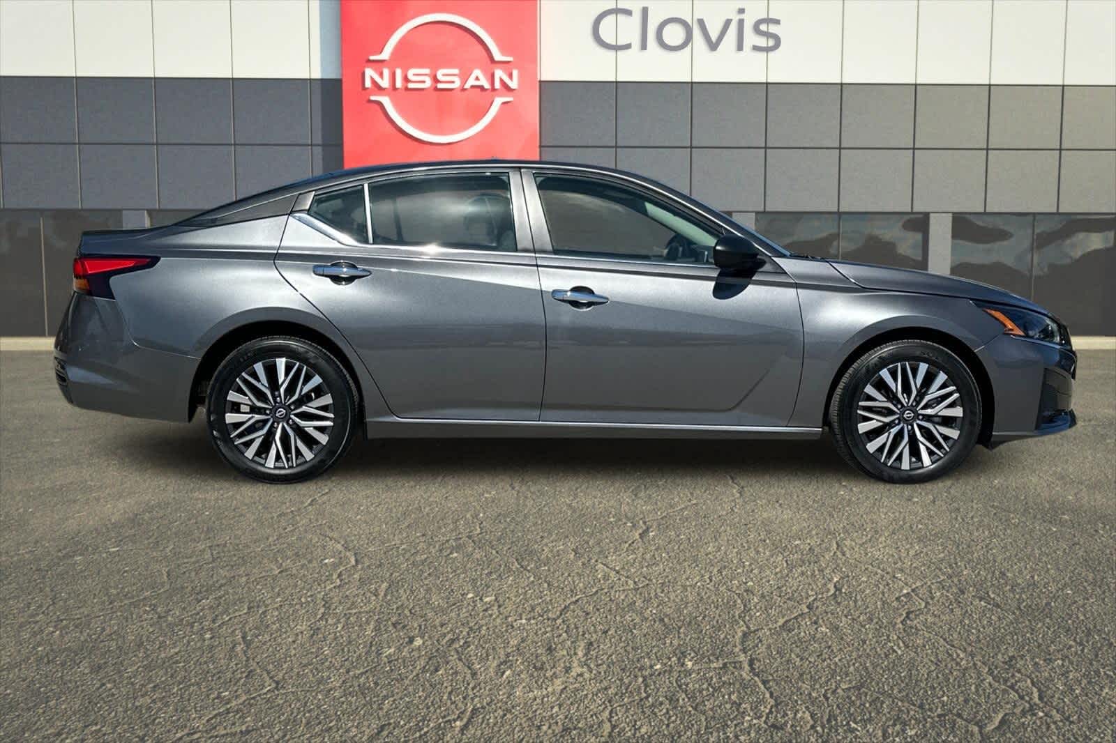 Thumbnail: 2025 Nissan Altima - 9