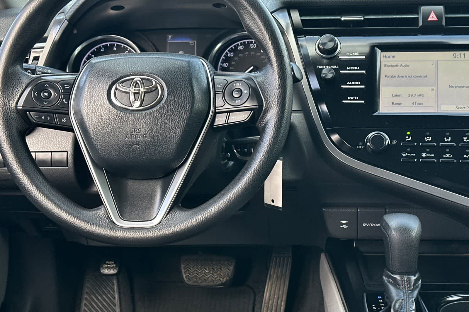 Thumbnail: 2018 Toyota Camry - 15