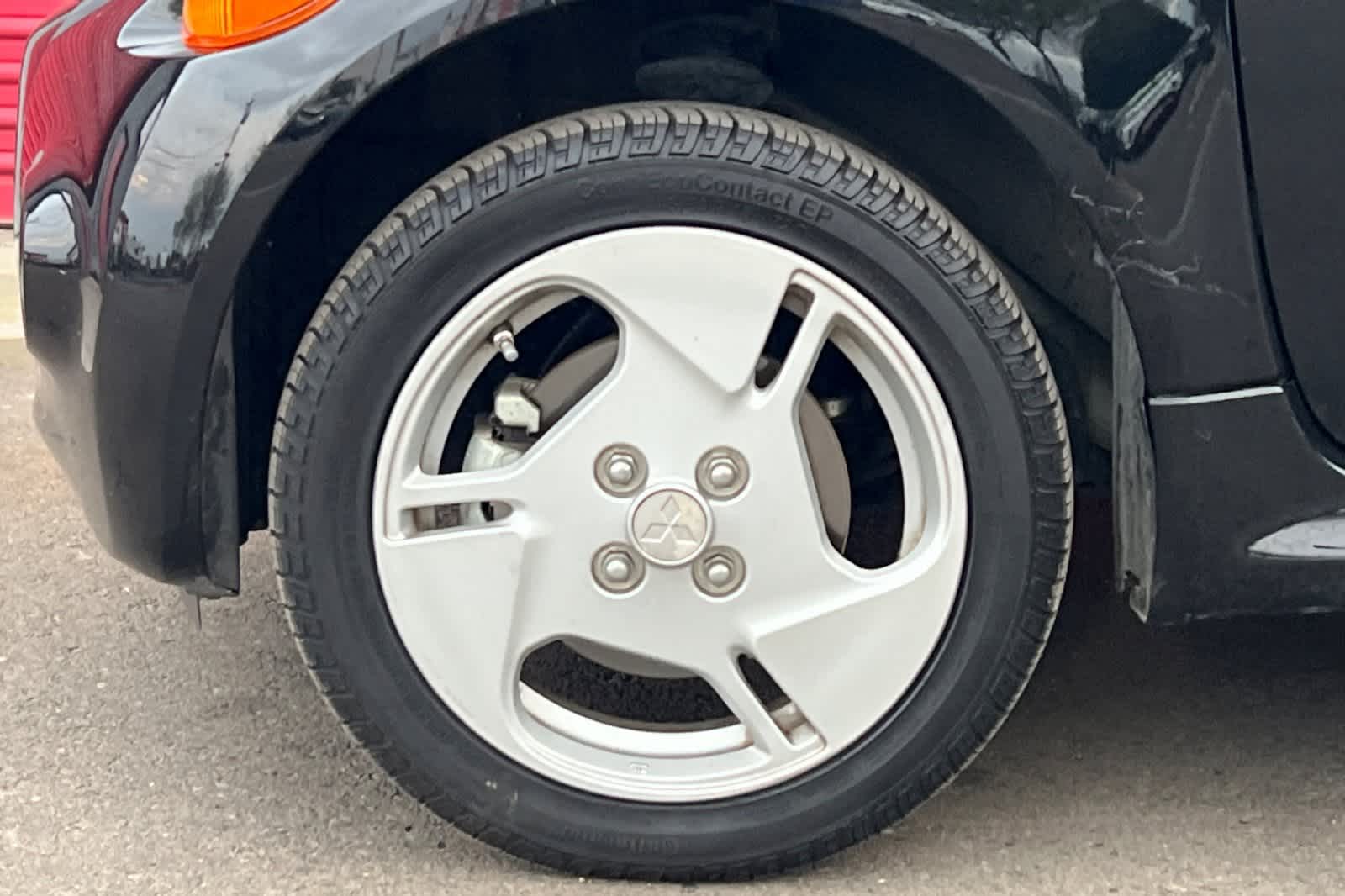 Thumbnail: 2016 Mitsubishi i-MiEV - 33