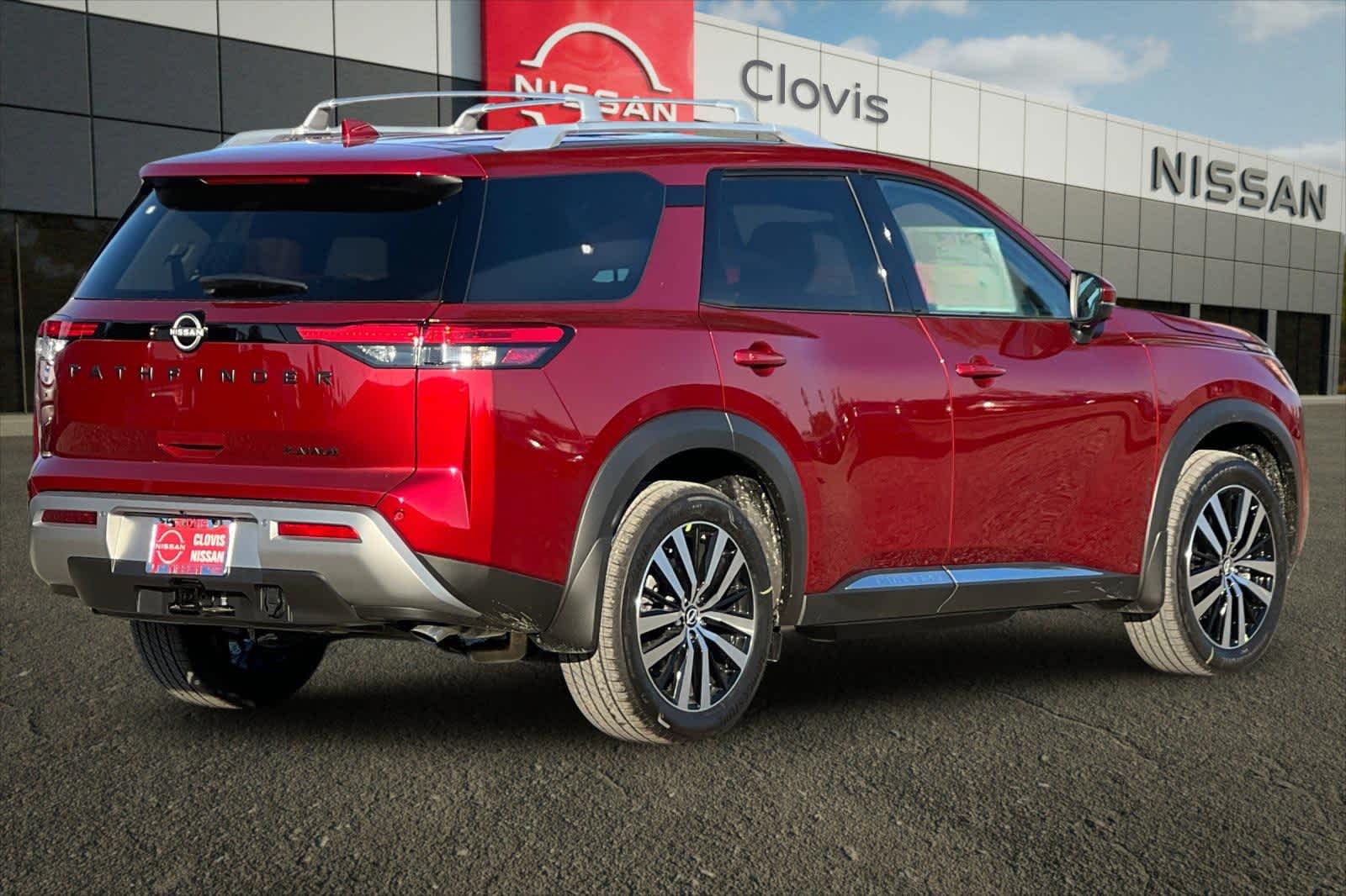 Thumbnail: 2025 Nissan Pathfinder - 3