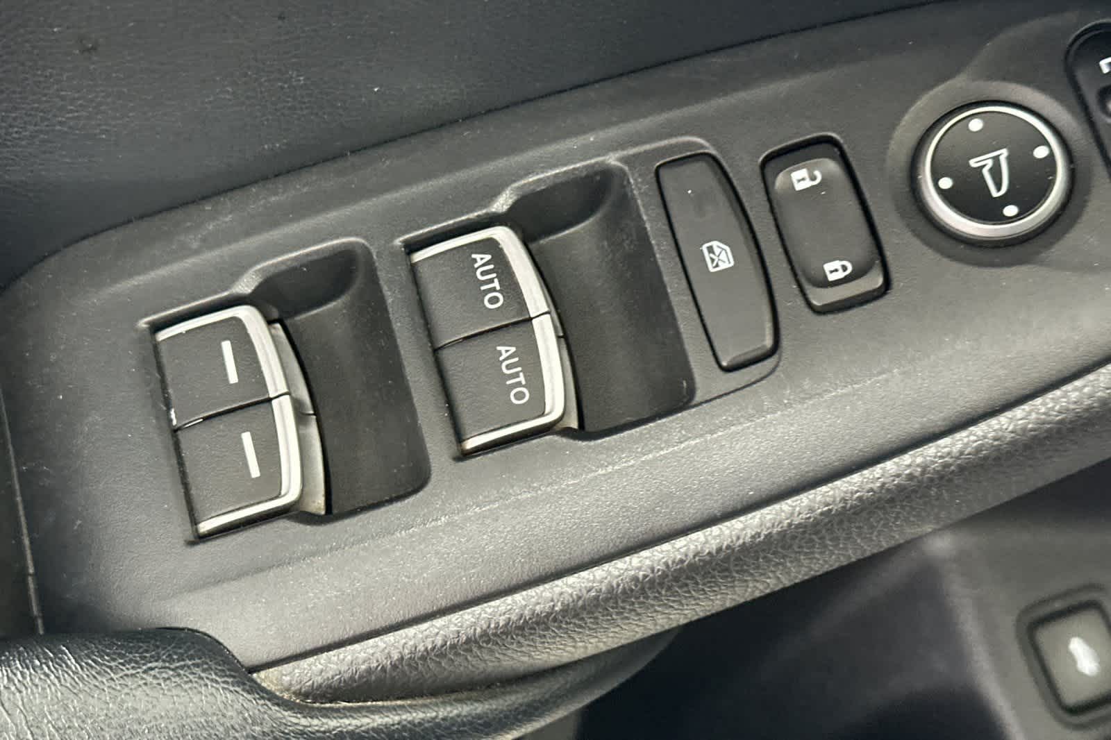 Thumbnail: 2018 Honda Accord - 16