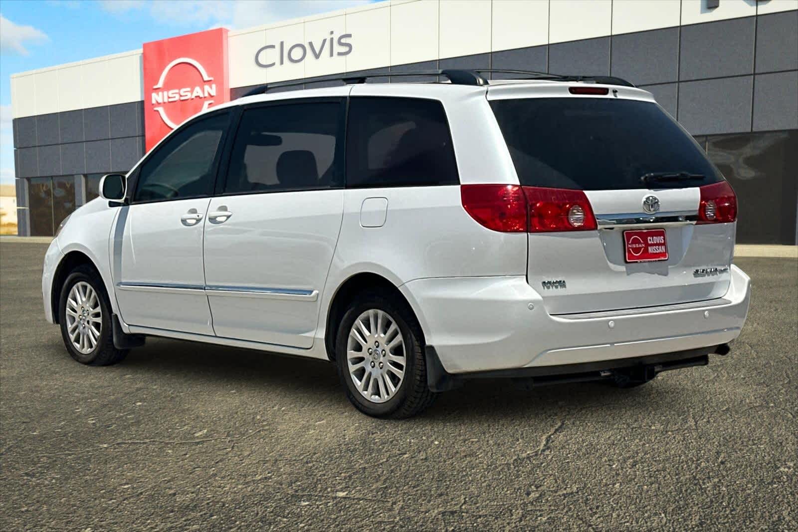 Thumbnail: 2007 Toyota Sienna - 7