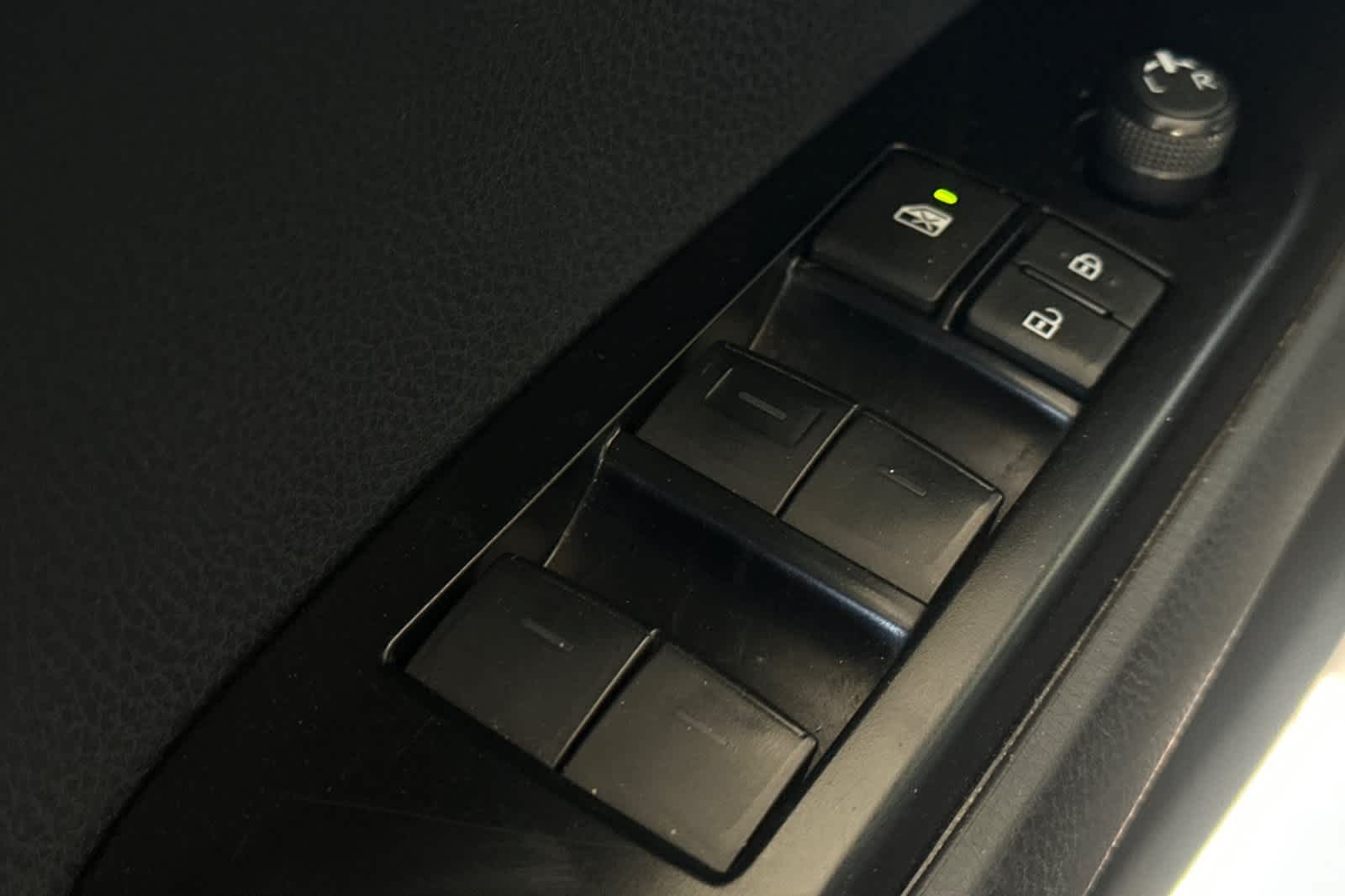 Thumbnail: 2025 Toyota Camry - 16