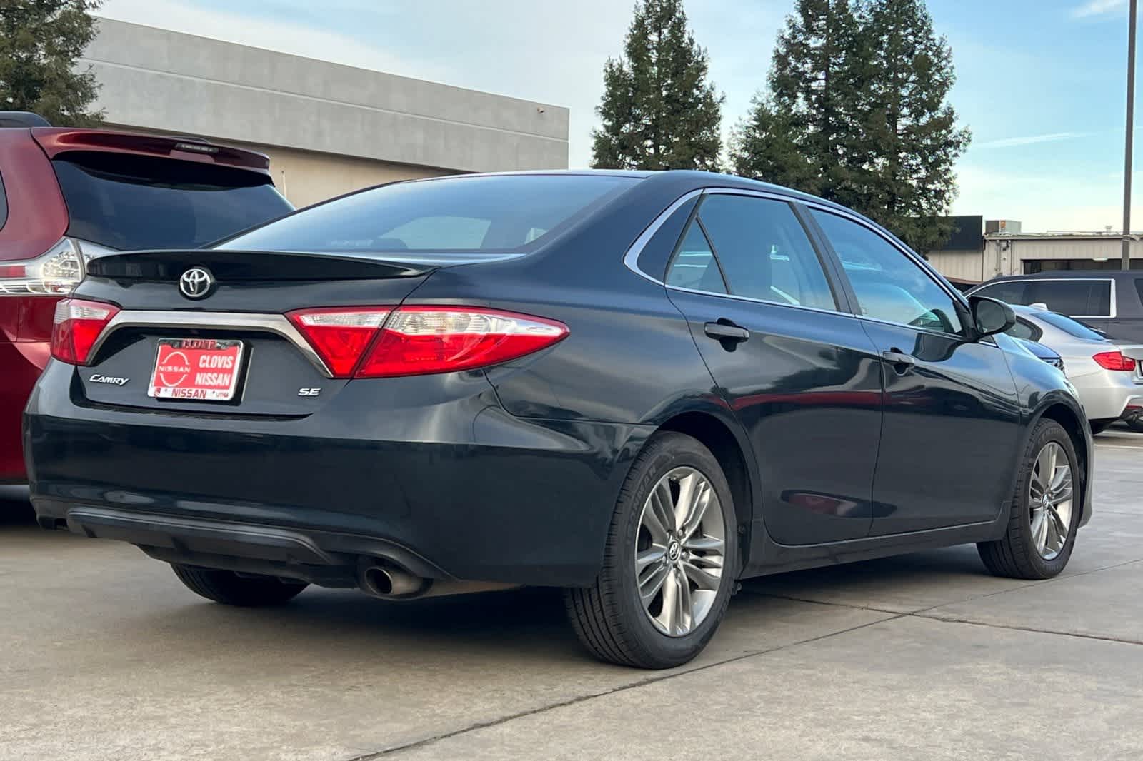 Thumbnail: 2016 Toyota Camry - 3