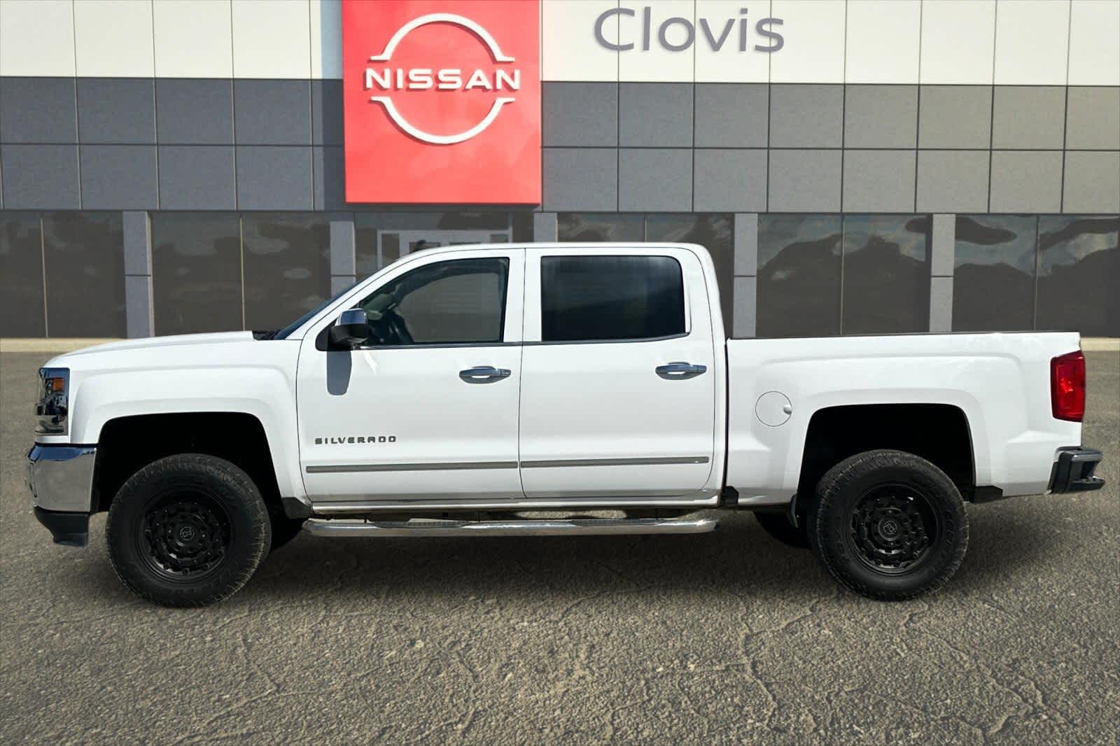 Thumbnail: 2017 Chevrolet Silverado 1500 - 6