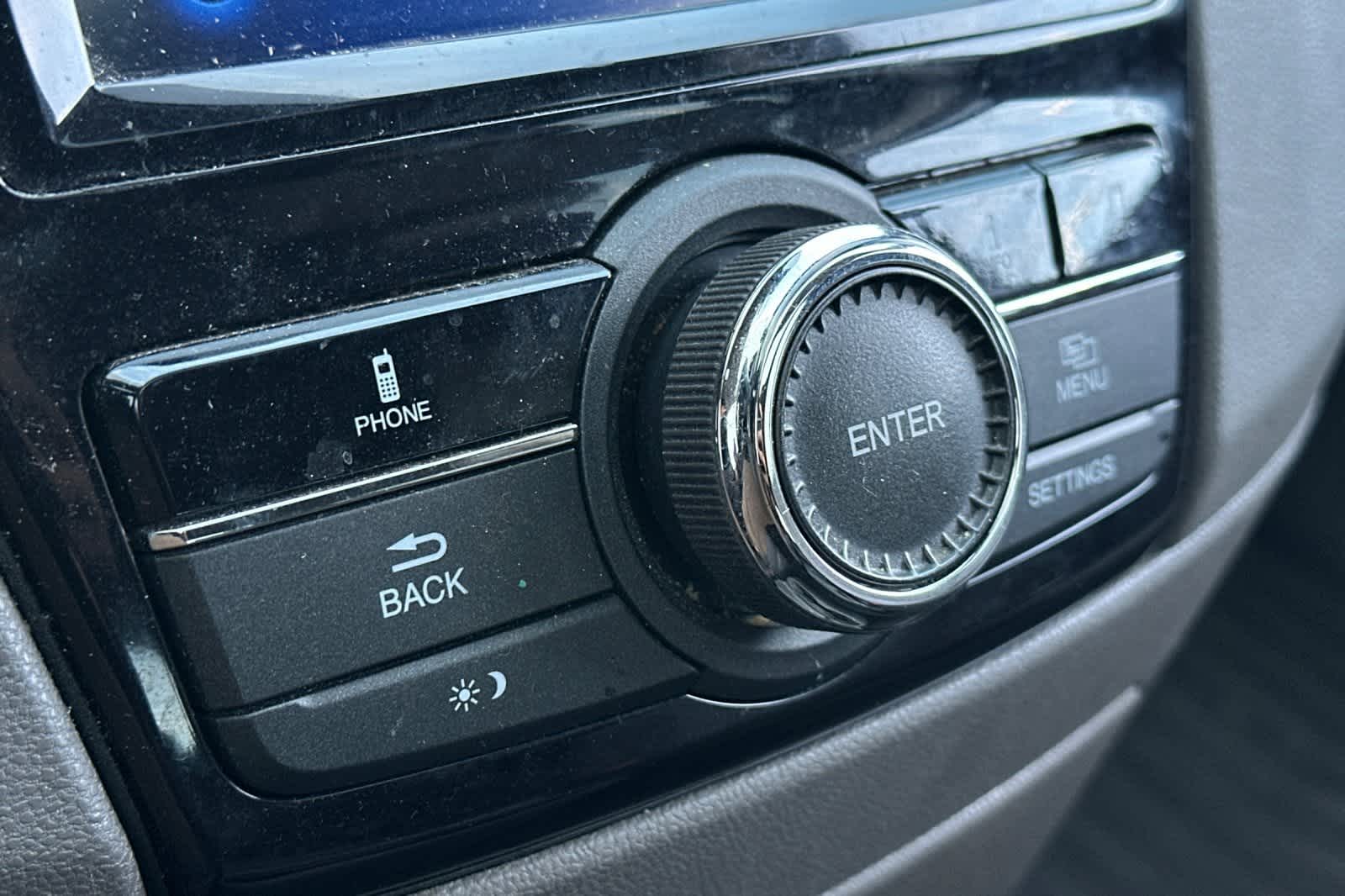 Thumbnail: 2015 Honda Odyssey - 21