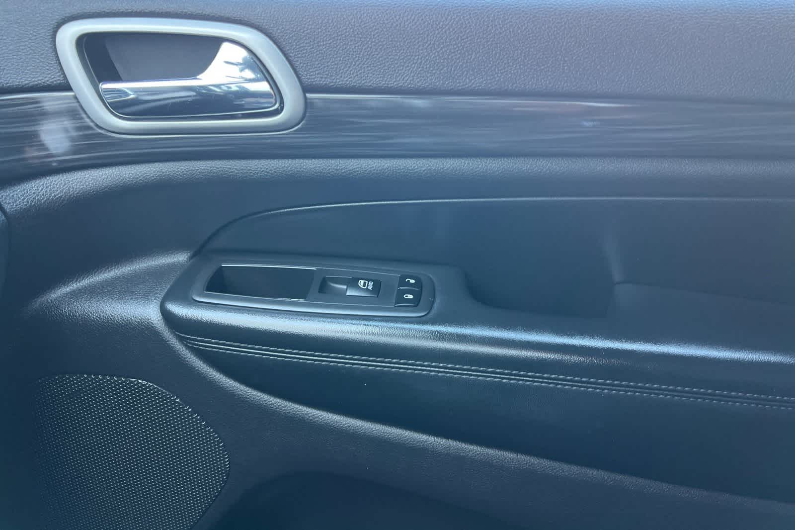 Thumbnail: 2021 Jeep Grand Cherokee - 21