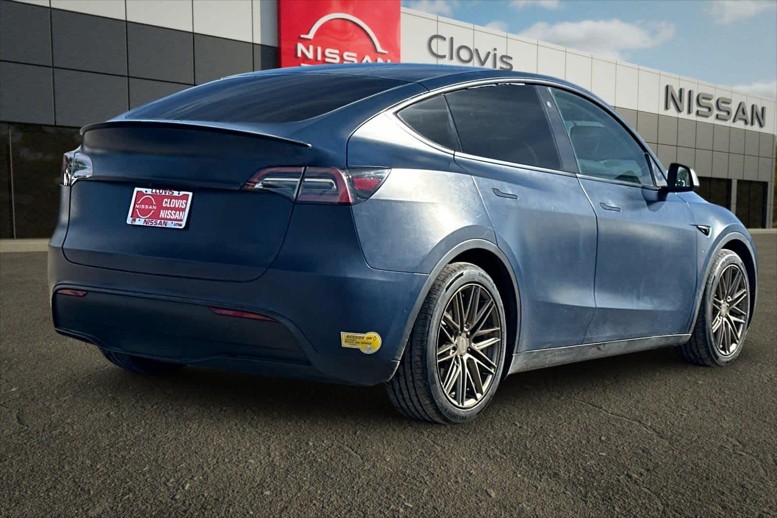 Thumbnail: 2022 Tesla Model Y - 3