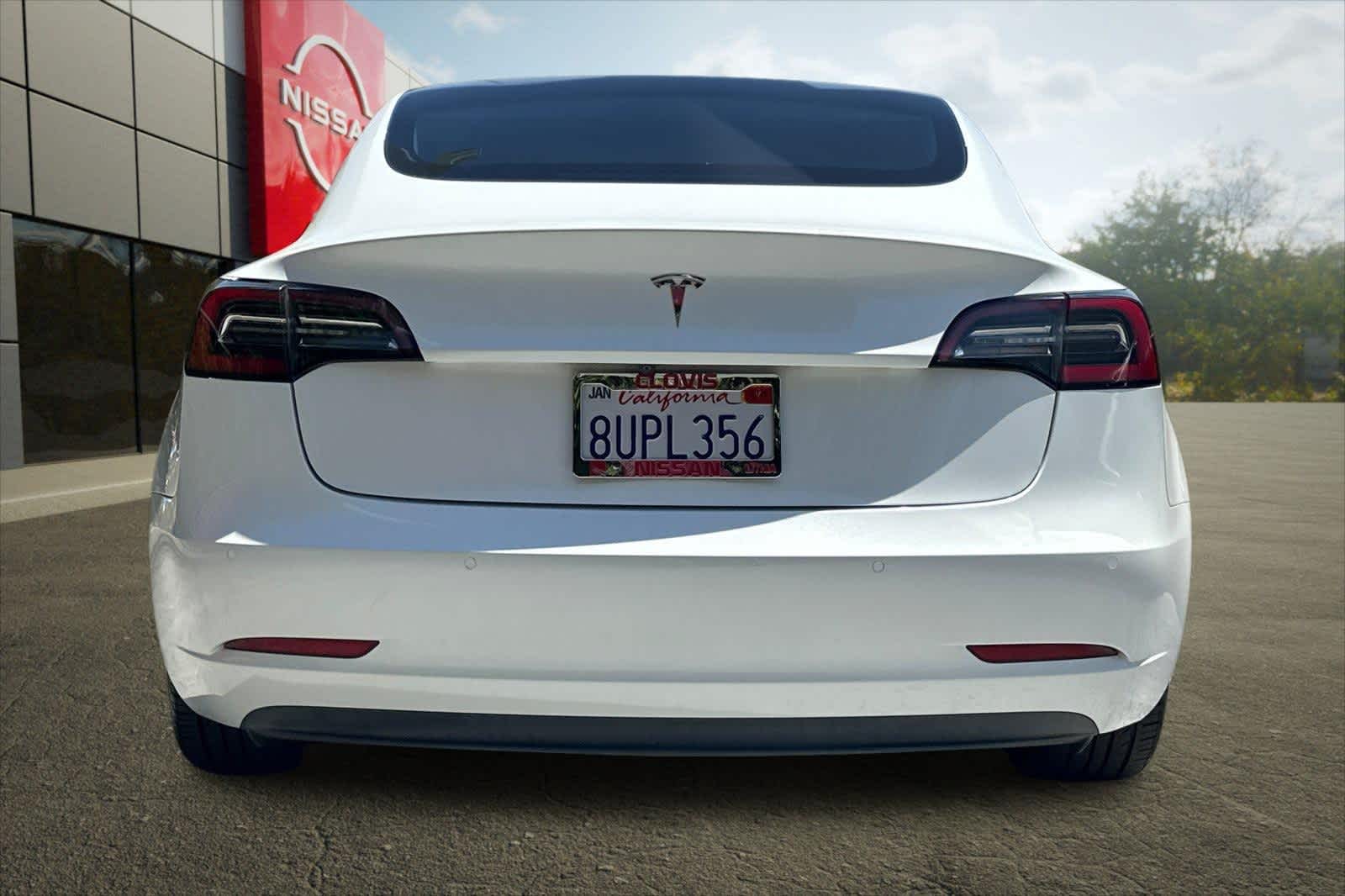 Thumbnail: 2021 Tesla Model 3 - 8