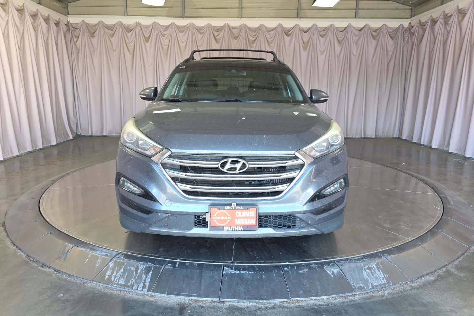 Thumbnail: 2016 Hyundai Tucson - 11