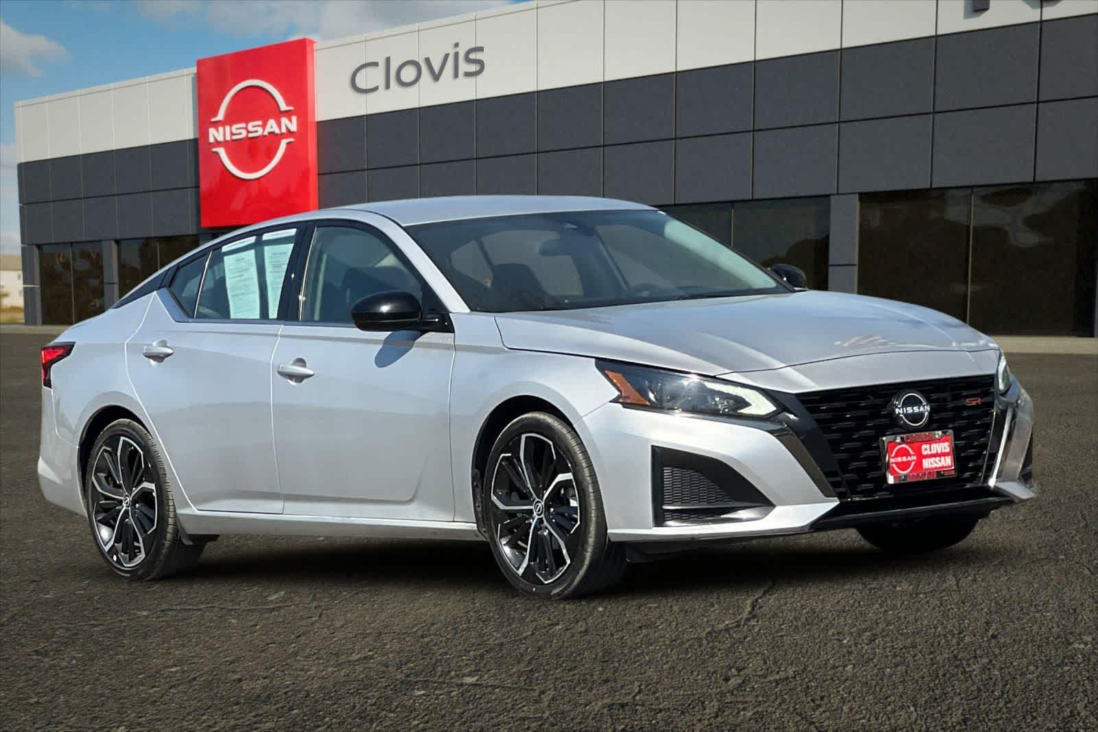 Thumbnail: 2023 Nissan Altima - 10