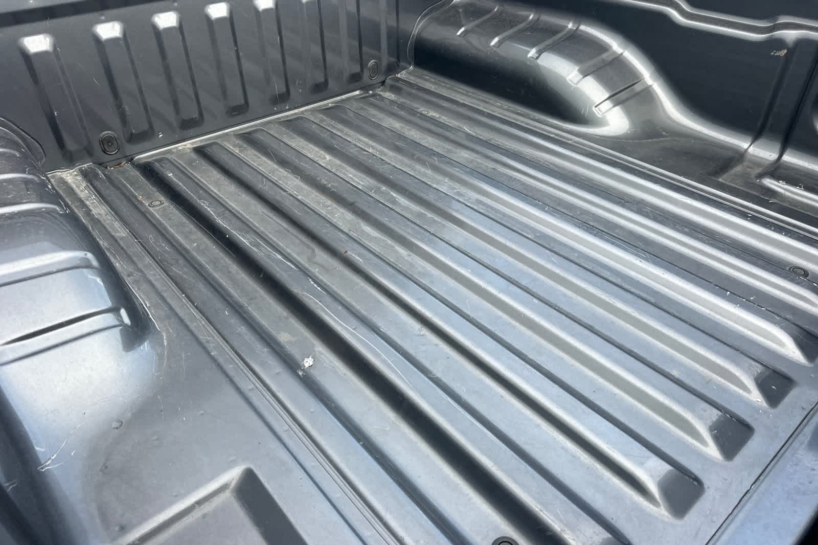 Thumbnail: 2022 Nissan Frontier - 17