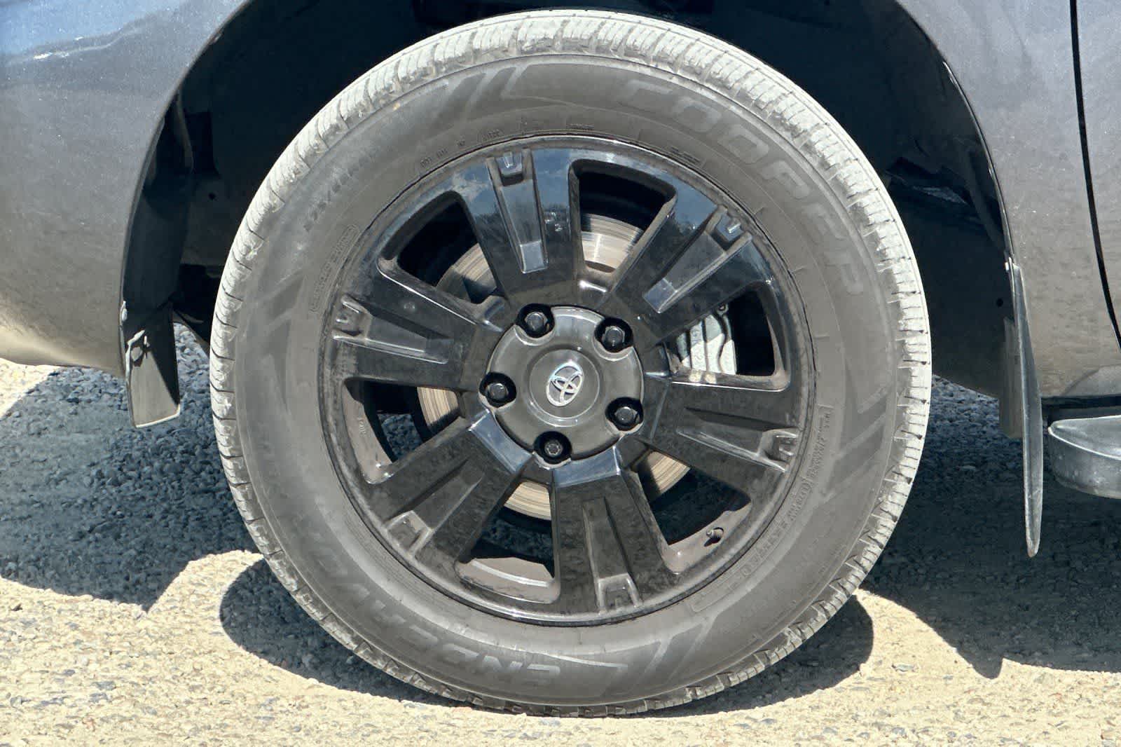 Thumbnail: 2021 Toyota Sequoia - 12