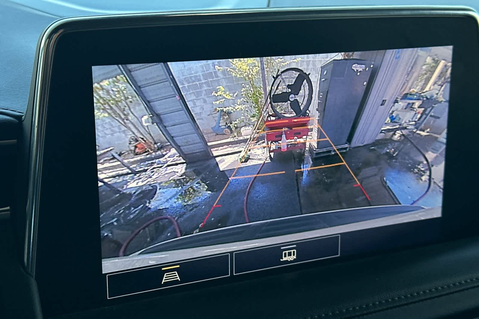 Thumbnail: 2021 Chevrolet Tahoe - 24