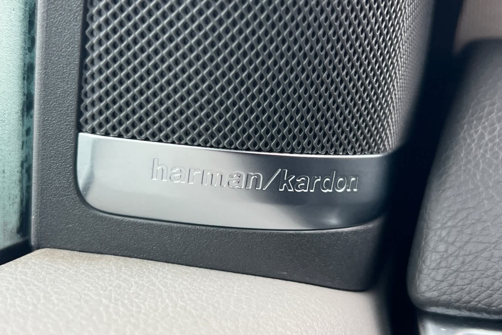 Thumbnail: 2016 Mercedes-Benz GL-Class - 23