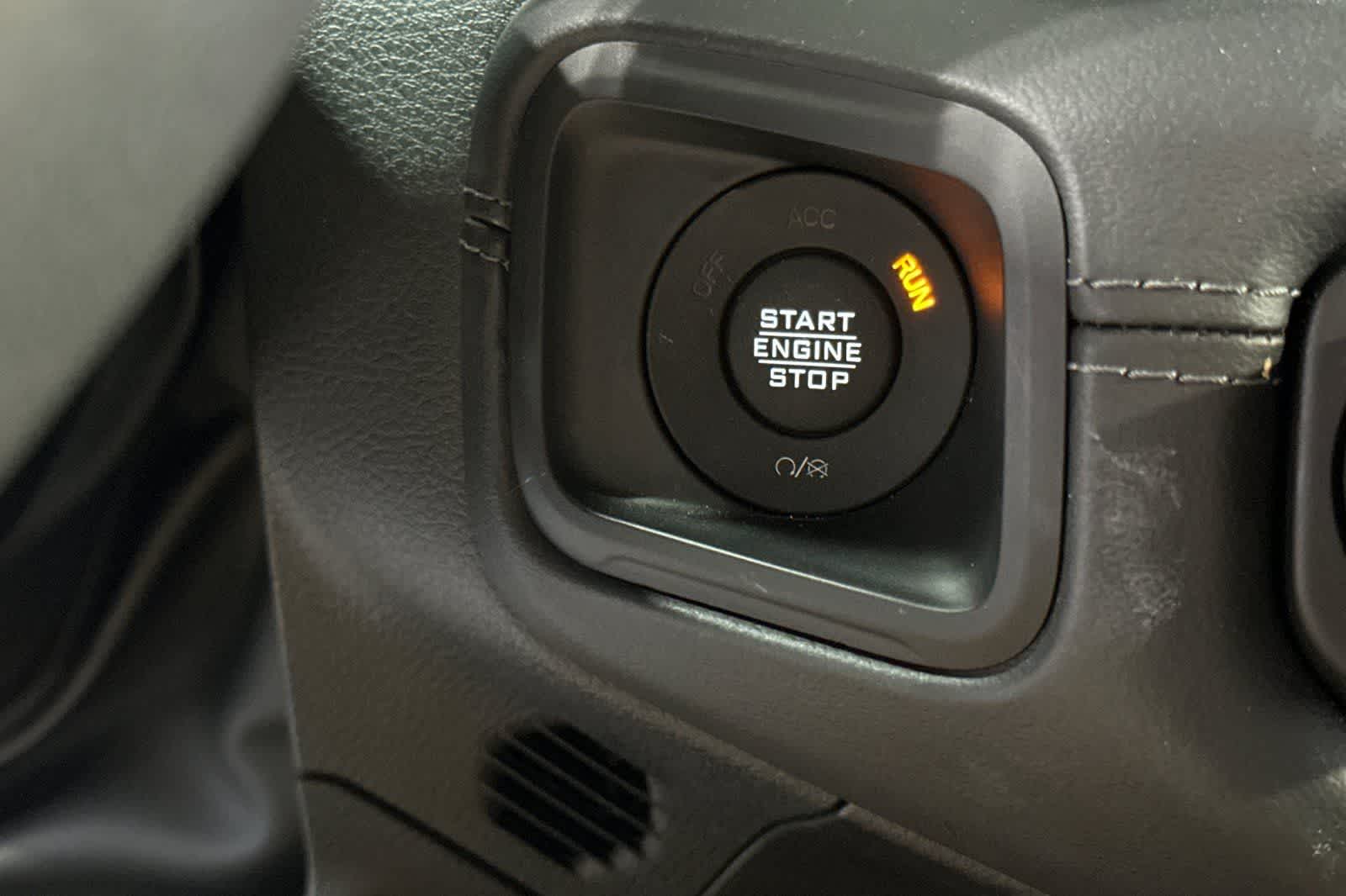 Thumbnail: 2025 Jeep Wrangler - 24