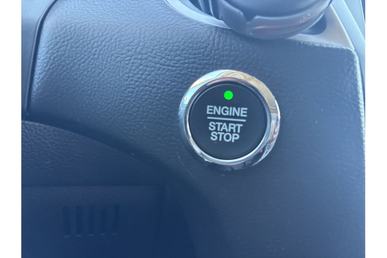 Thumbnail: 2022 Ford Edge - 22