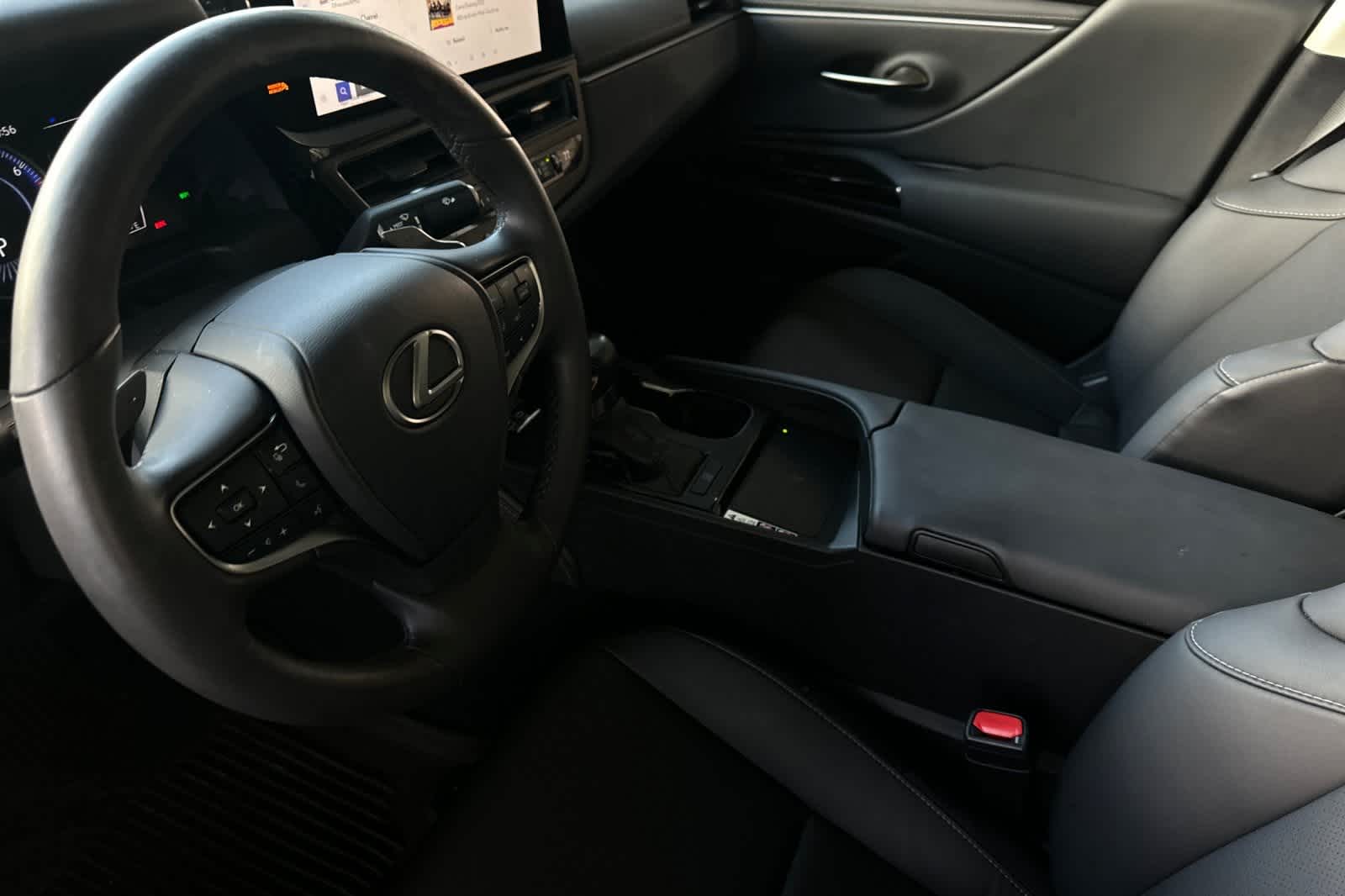 Thumbnail: 2024 Lexus ES - 14
