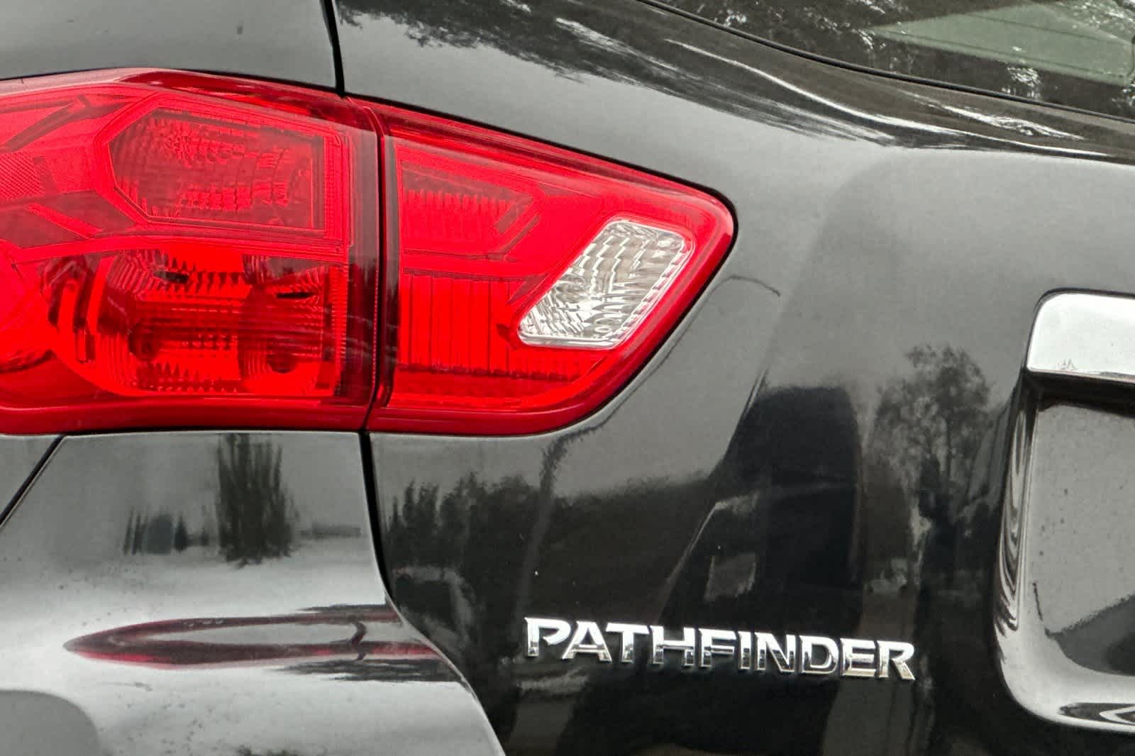 Thumbnail: 2019 Nissan Pathfinder - 15