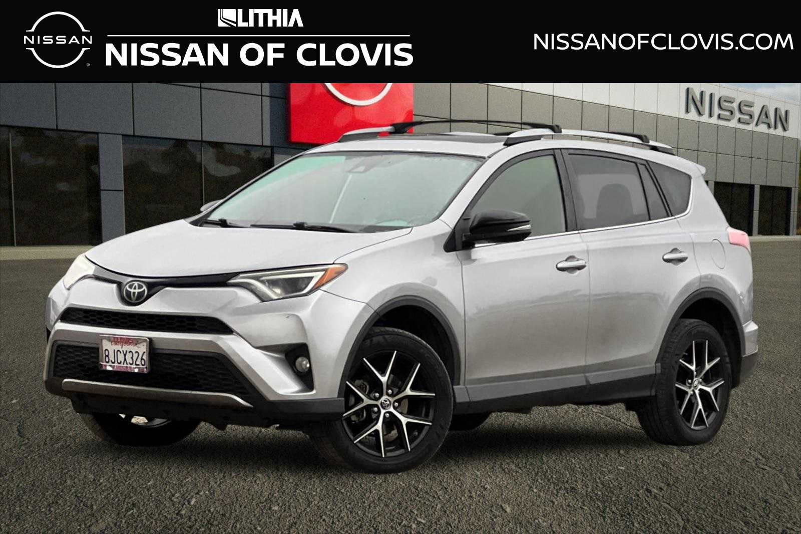 2018 Toyota RAV4 SE's photo