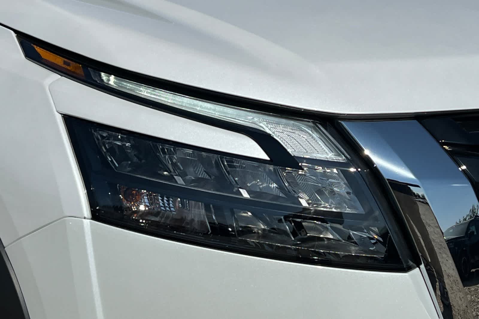 Thumbnail: 2025 Nissan Pathfinder - 32