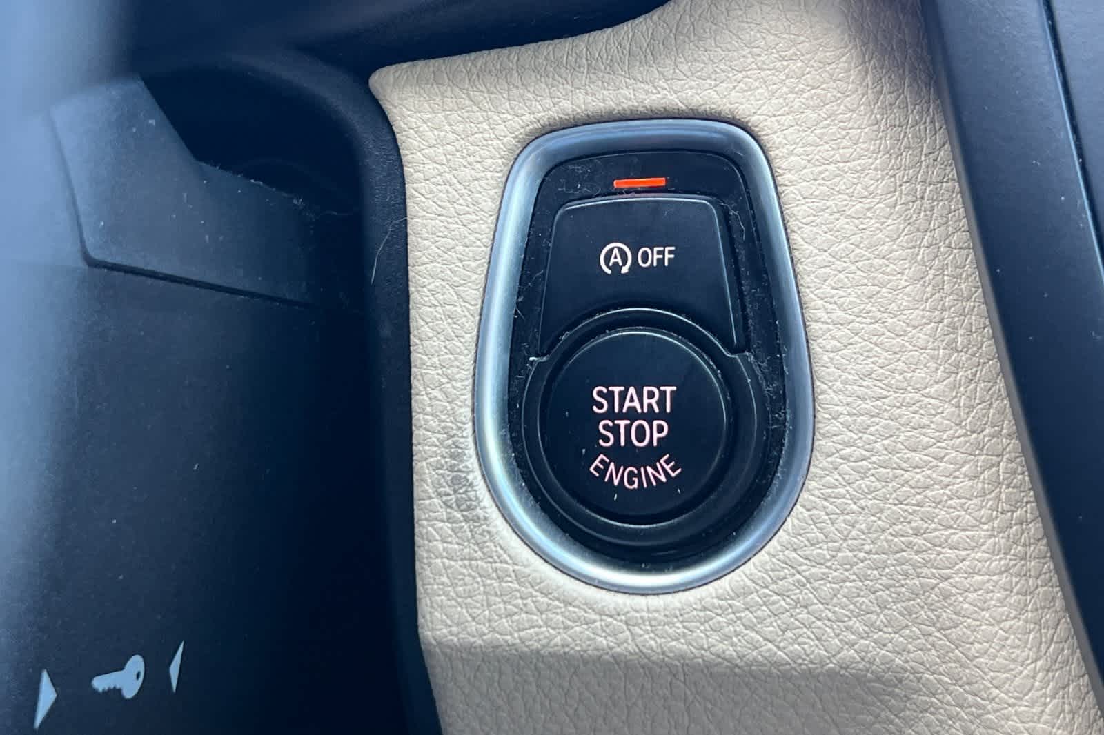 Thumbnail: 2015 BMW 3 Series - 23