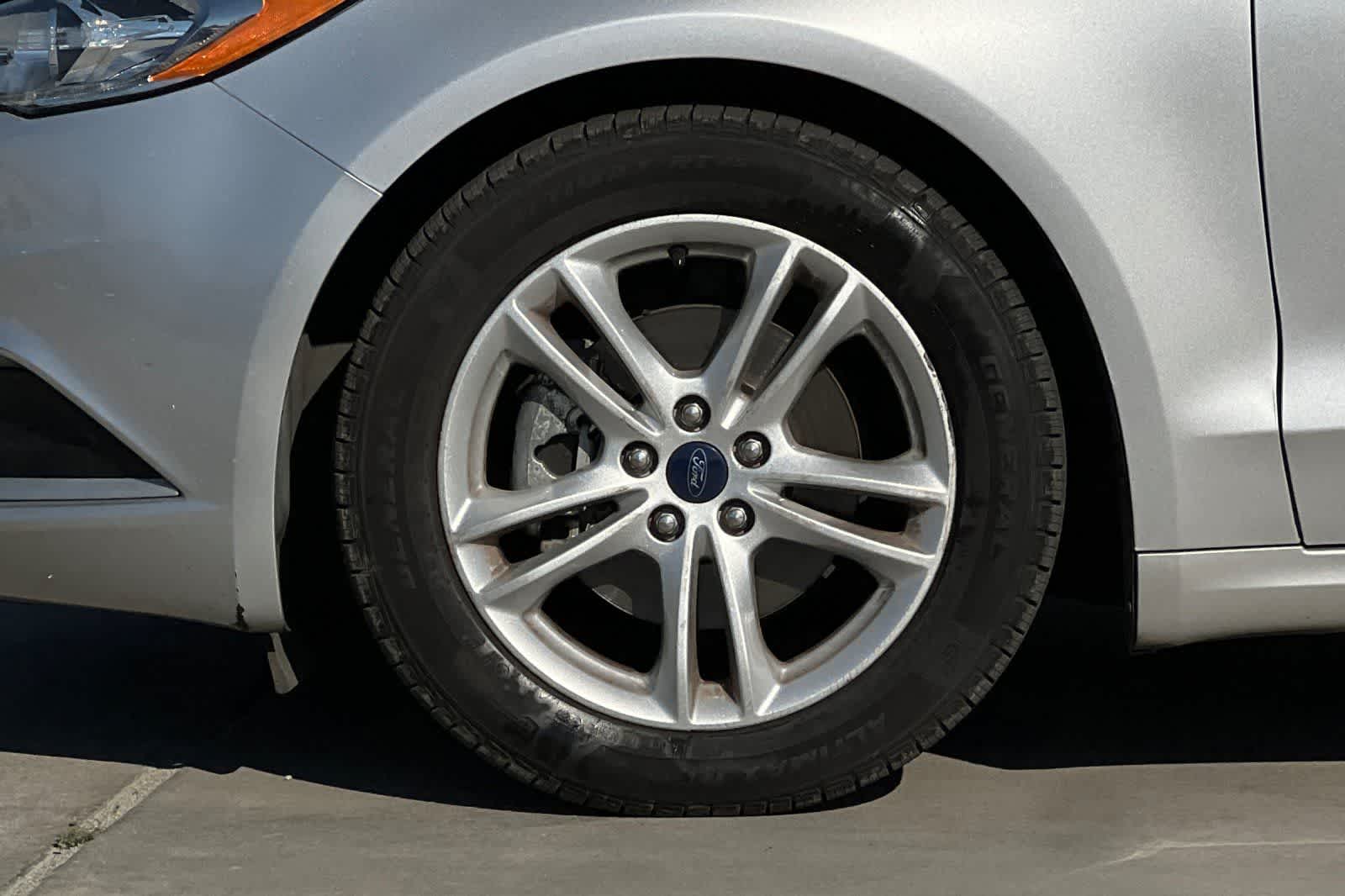 Thumbnail: 2018 Ford Fusion - 12