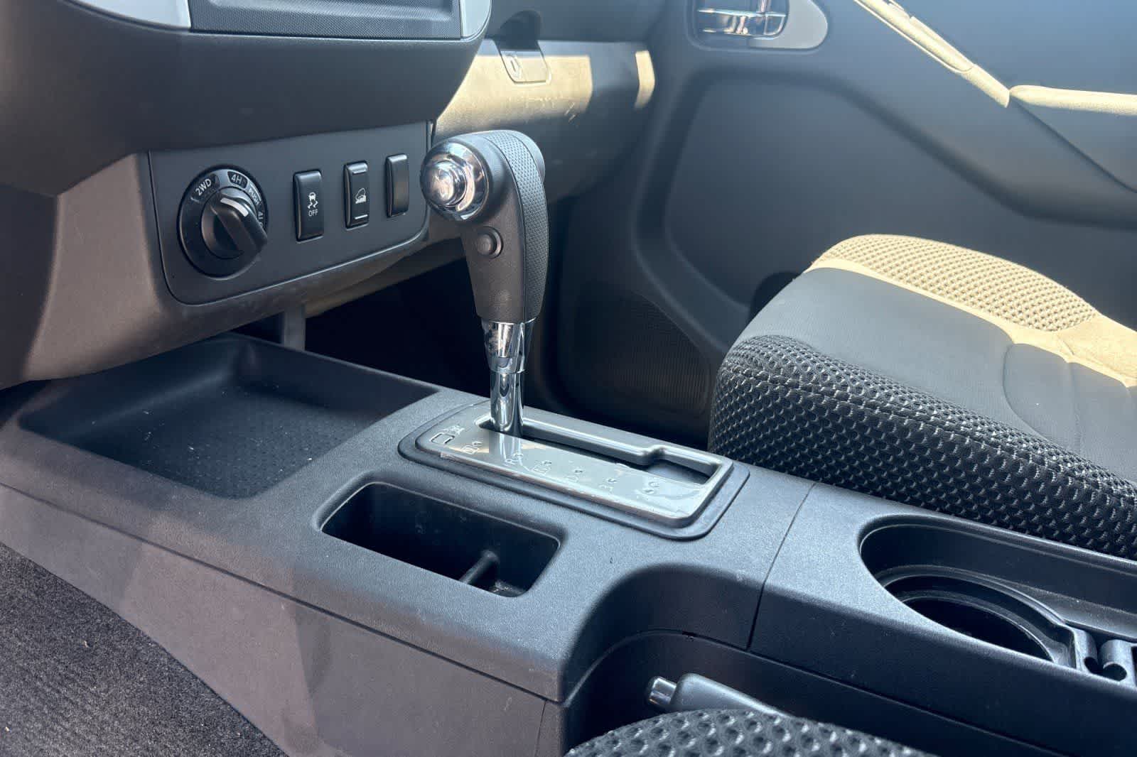 Thumbnail: 2012 Nissan Frontier - 21