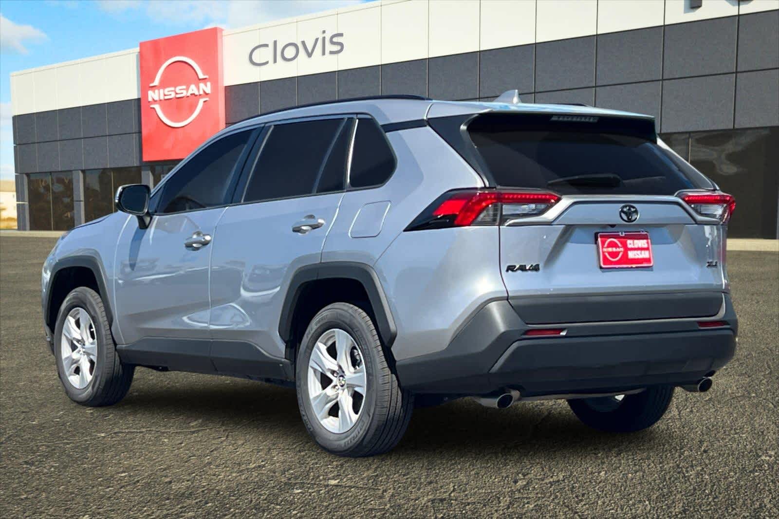 Thumbnail: 2021 Toyota RAV4 - 7
