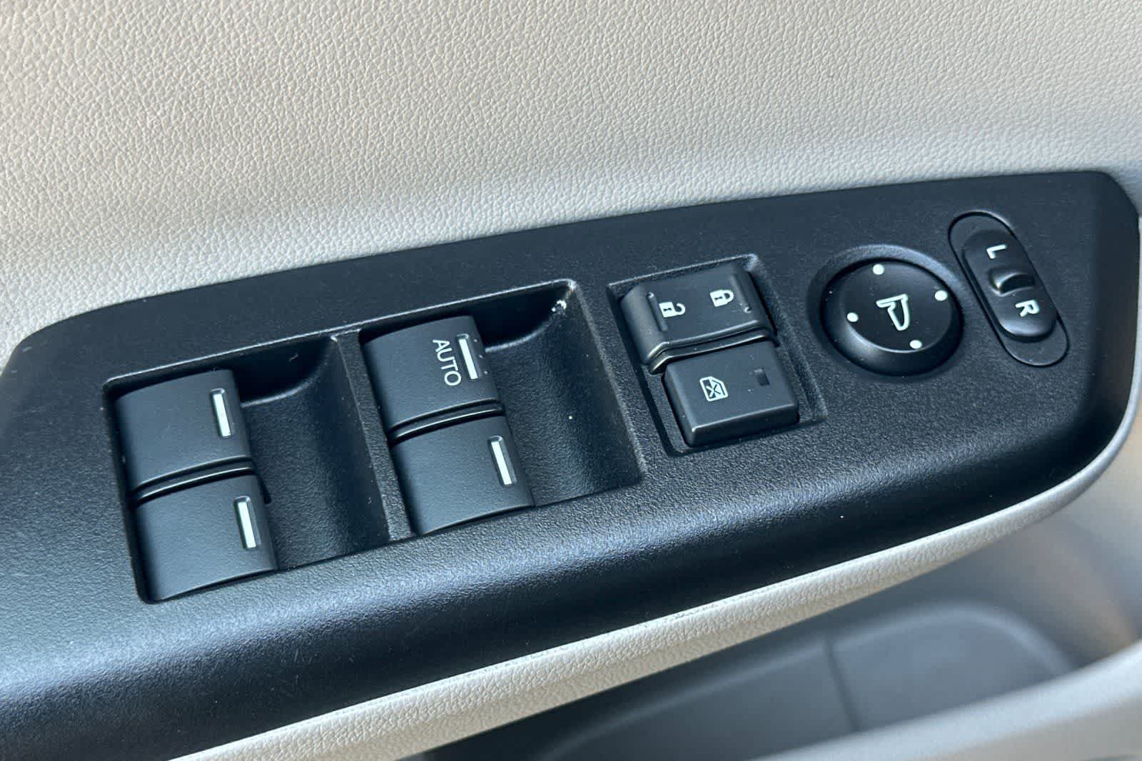 Thumbnail: 2015 Honda Civic - 14