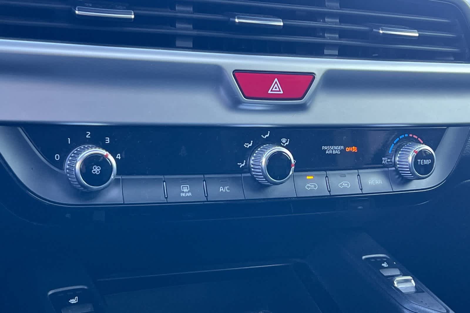 Thumbnail: 2020 Kia Telluride - 22