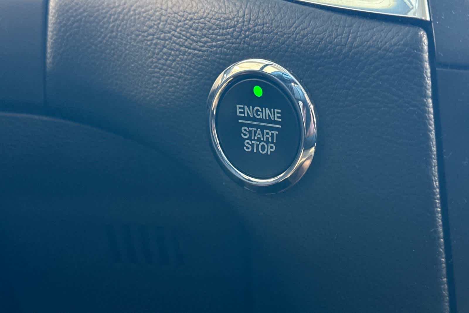 Thumbnail: 2018 Ford Edge - 25