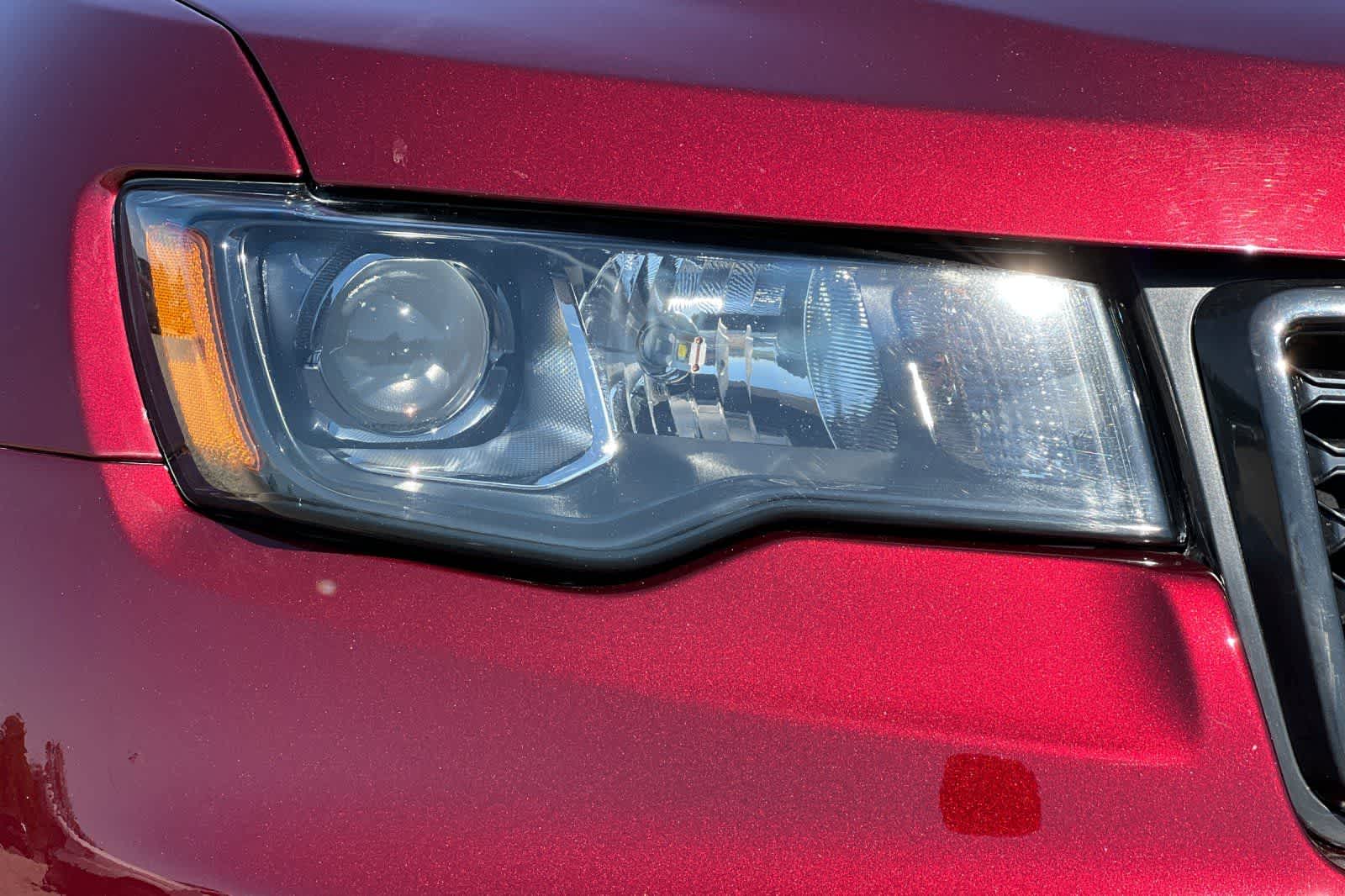 Thumbnail: 2020 Jeep Grand Cherokee - 34