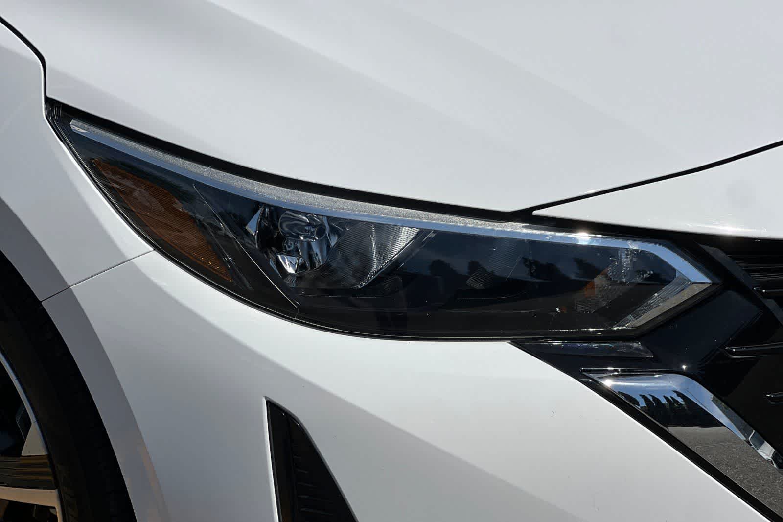 Thumbnail: 2025 Nissan Sentra - 32