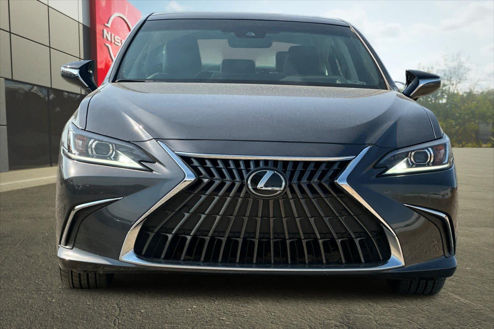 Thumbnail: 2024 Lexus ES - 11