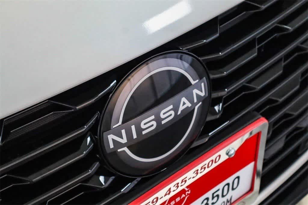 Thumbnail: 2025 Nissan Sentra - 10