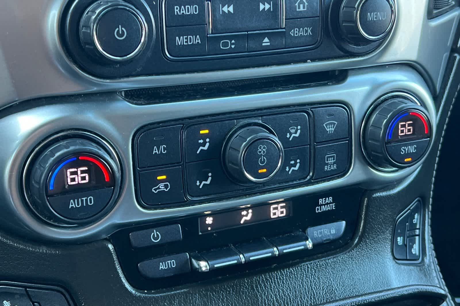 Thumbnail: 2020 Chevrolet Tahoe - 27