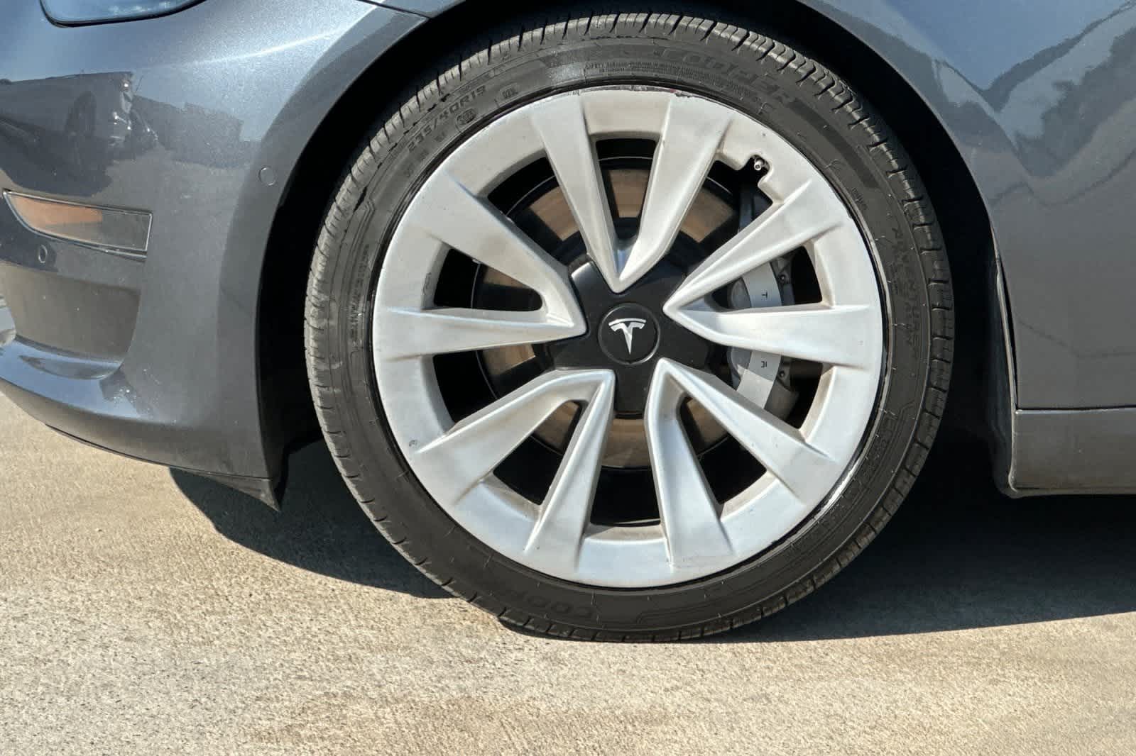 Thumbnail: 2022 Tesla Model 3 - 12