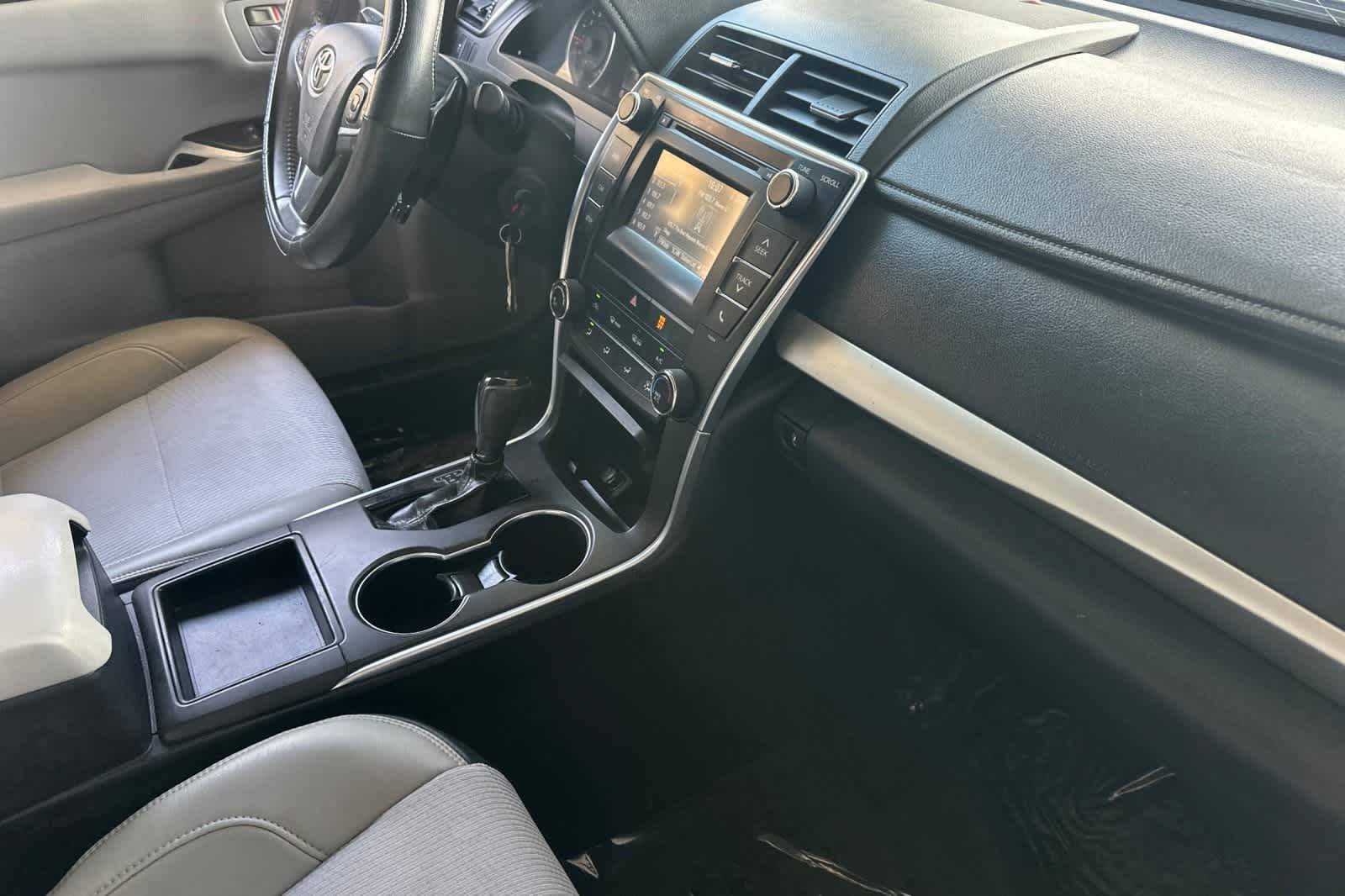Thumbnail: 2016 Toyota Camry - 18