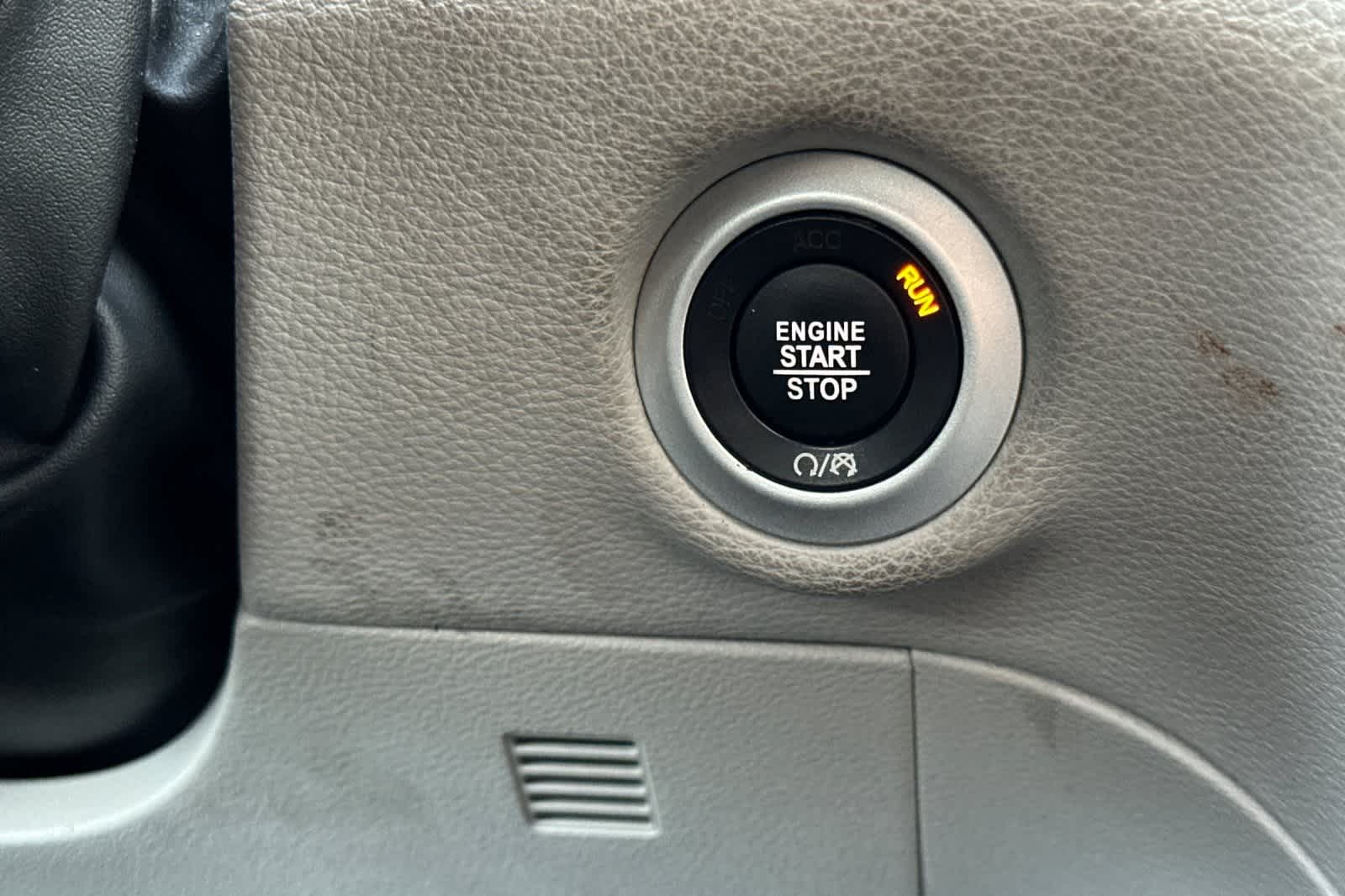 Thumbnail: 2023 Chrysler Pacifica - 27