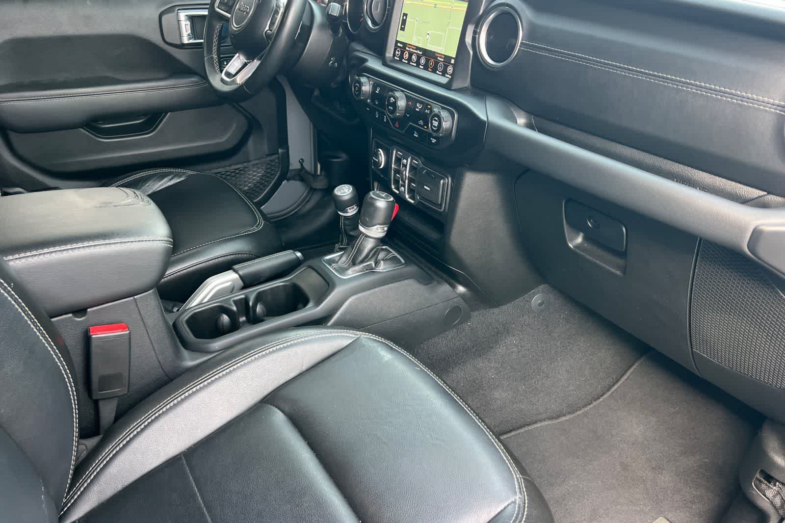 Thumbnail: 2022 Jeep Gladiator - 17