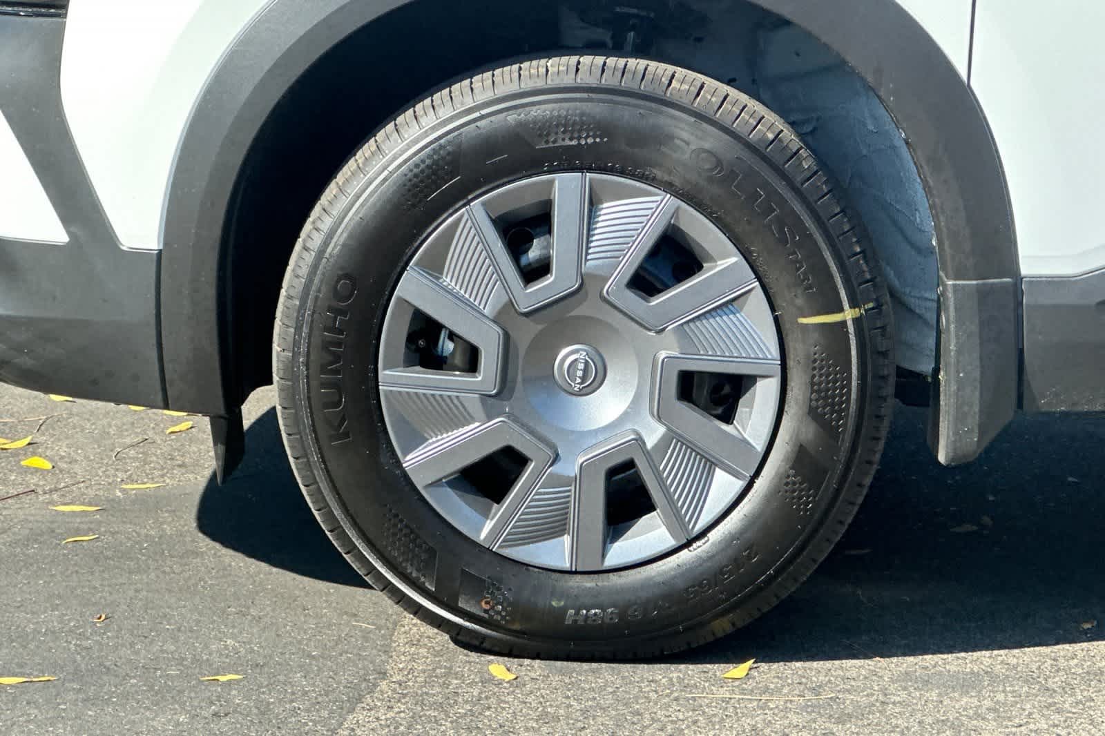 Thumbnail: 2026 Nissan Kicks - 31