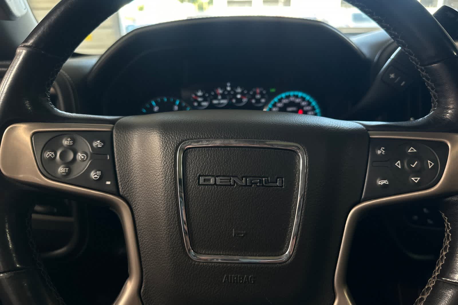 Thumbnail: 2019 GMC Sierra 3500 - 26