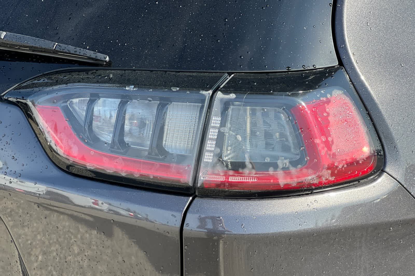 Thumbnail: 2019 Jeep Cherokee - 34