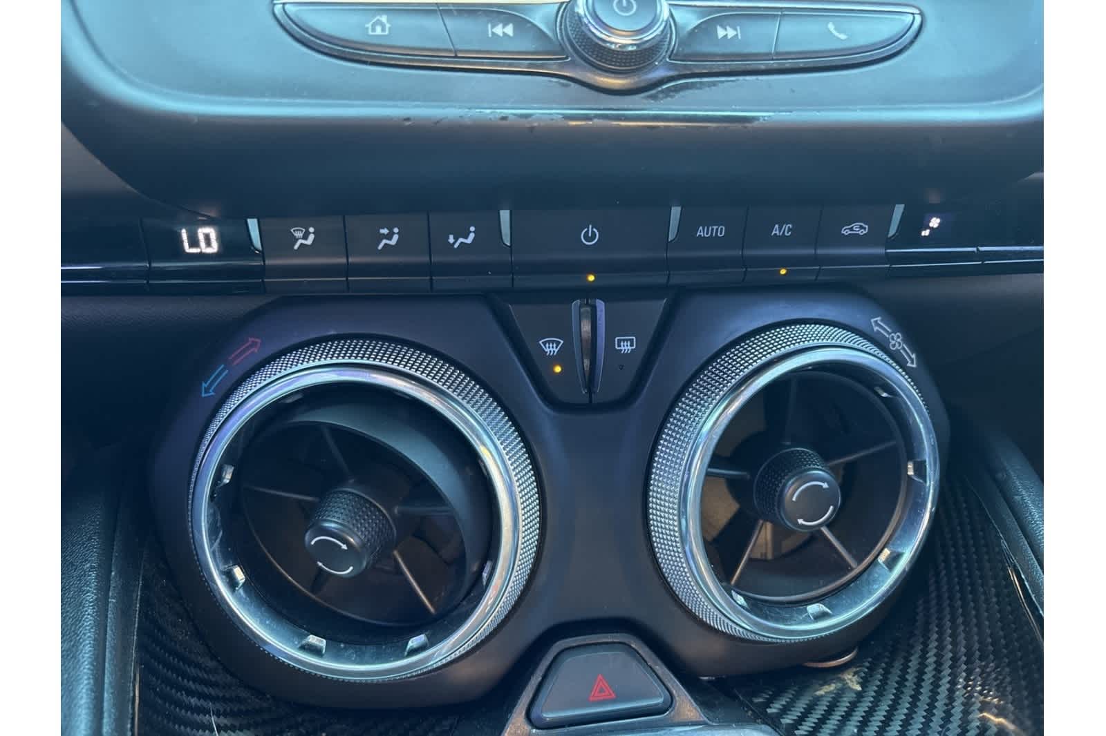 Thumbnail: 2018 Chevrolet Camaro - 18