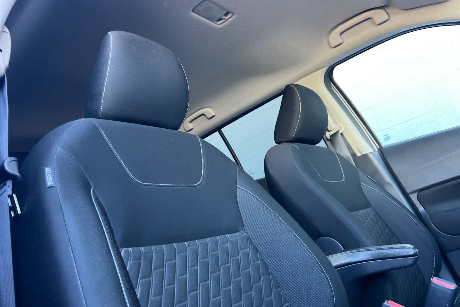 Thumbnail: 2021 Nissan Kicks - 18