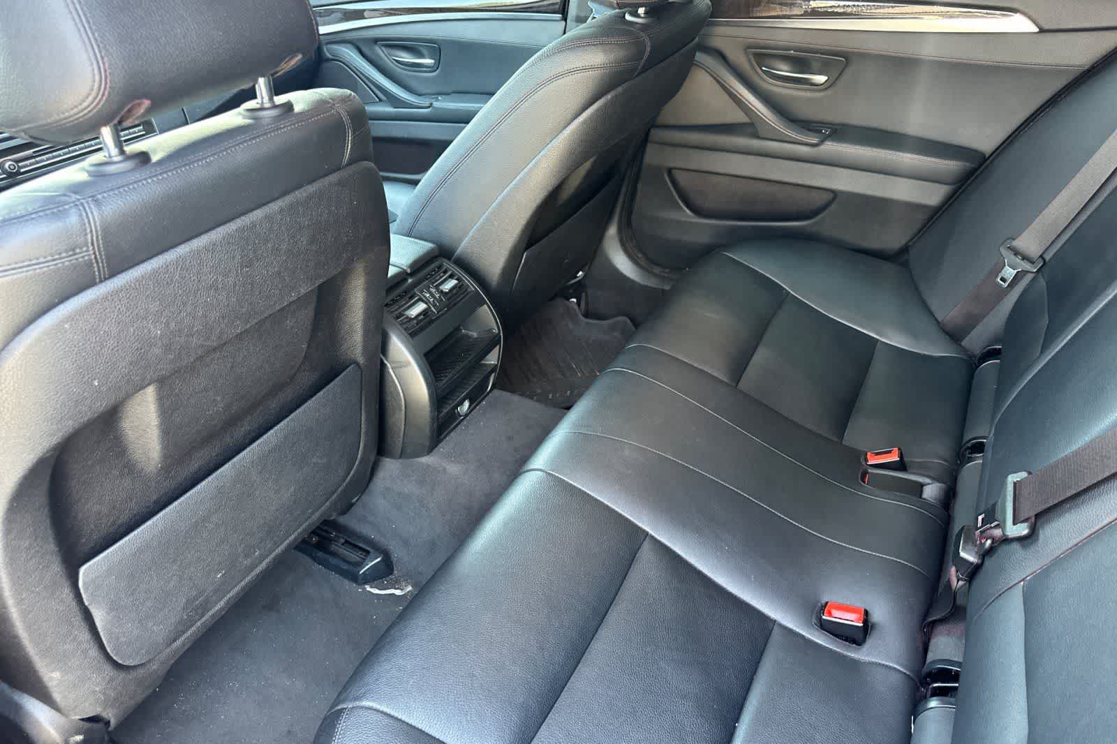 Thumbnail: 2015 BMW 5 Series - 5