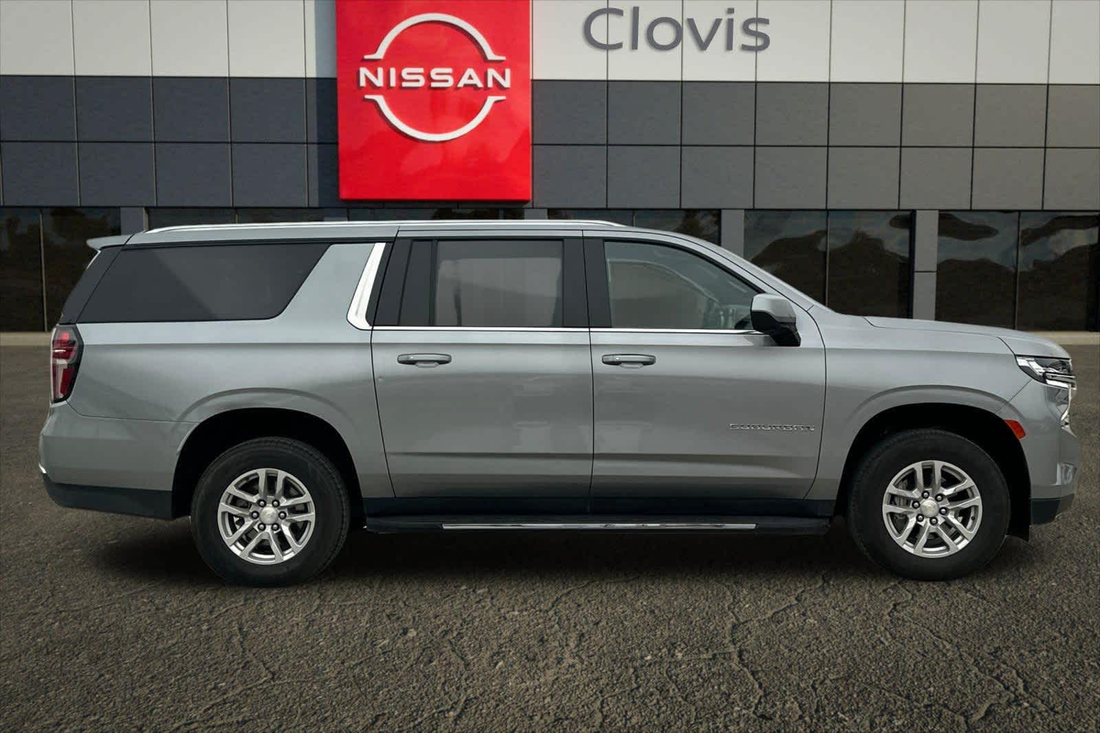 Thumbnail: 2023 Chevrolet Suburban - 9