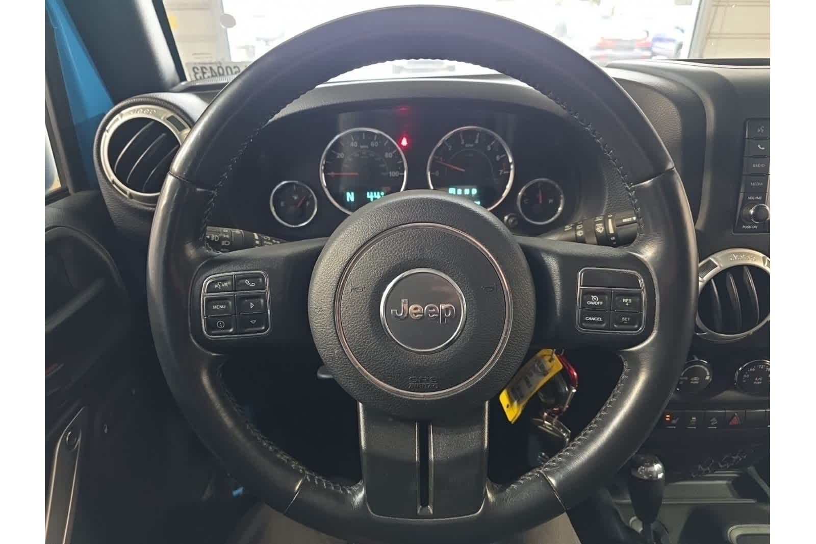 Thumbnail: 2017 Jeep Wrangler - 21